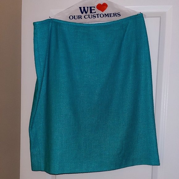 Size 10 teal/light green top and bottom - Picture 2 of 3